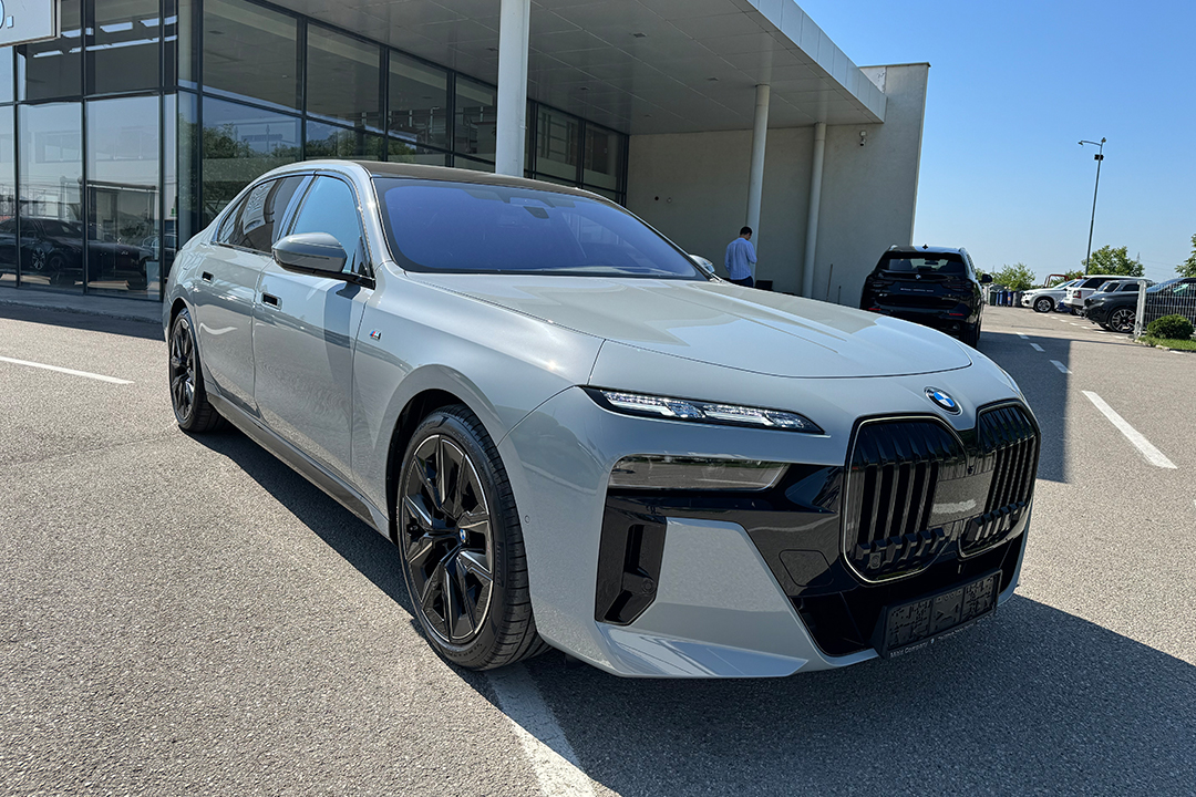 Mitic Ads Landing page_Posebna ponuda BMW 7_2_4